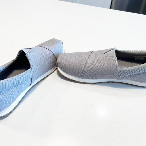 Toms Flats - Picture 3 of 3